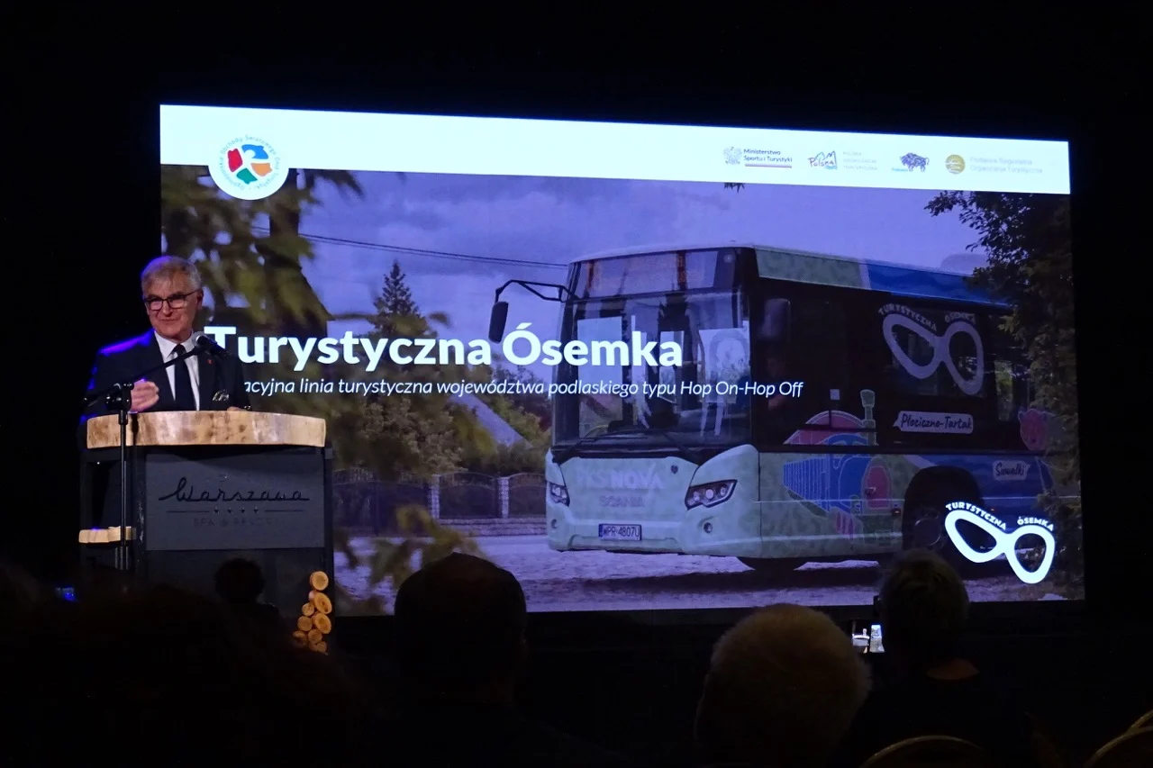 dzien-turystyki08524 Duży
